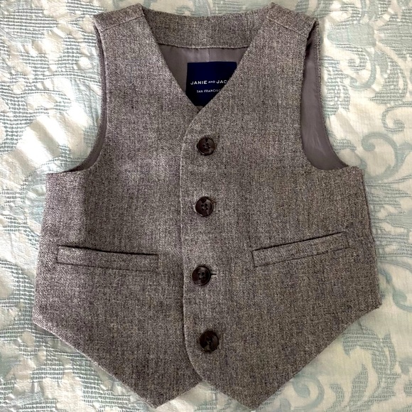 Janie and Jack Other - Janie and Jack boy vest 6-12 m